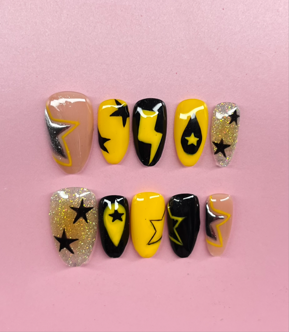 💛🖤Found Heaven💛🖤