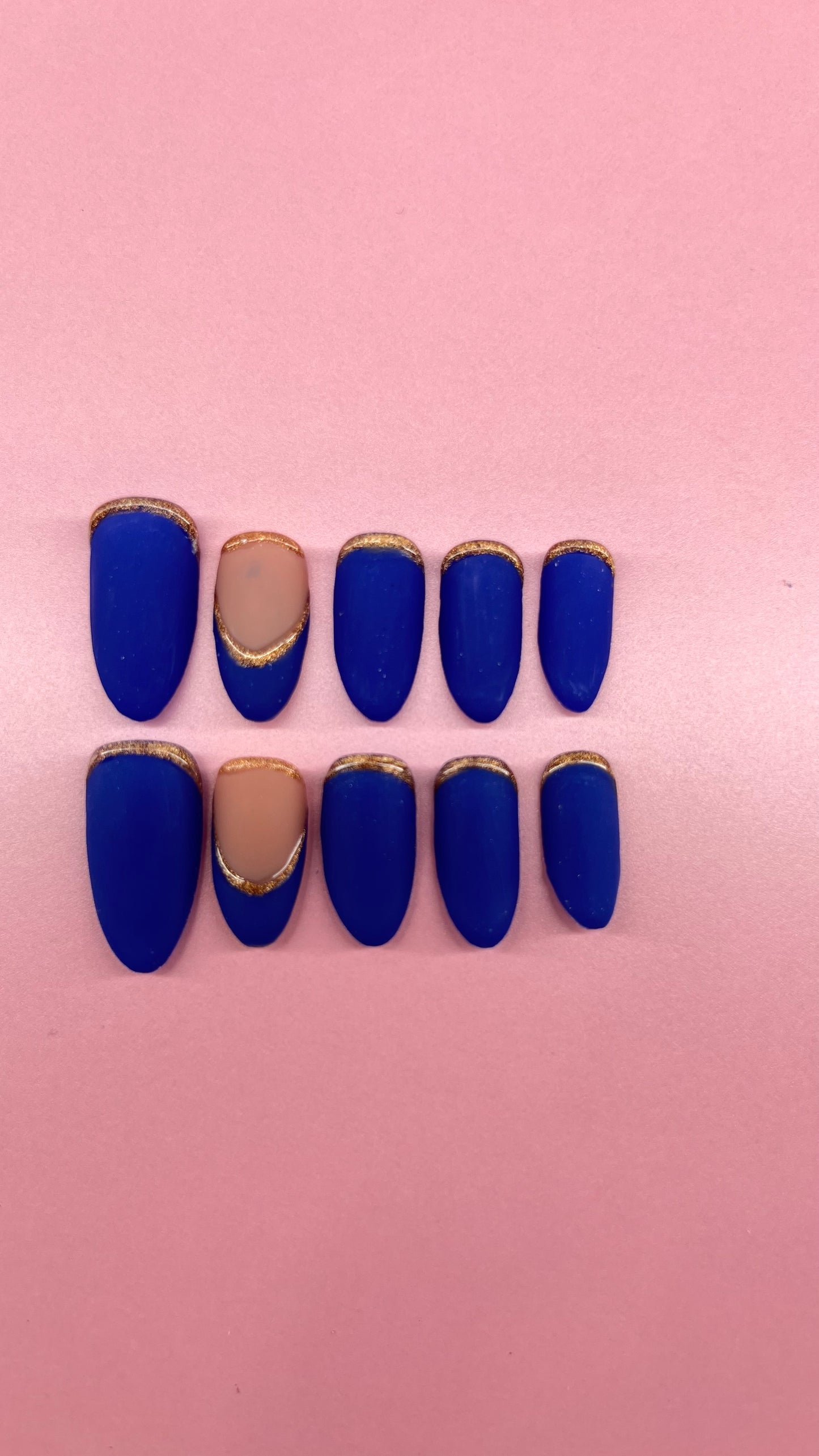 ๐๐ธQueen๐๐ธ