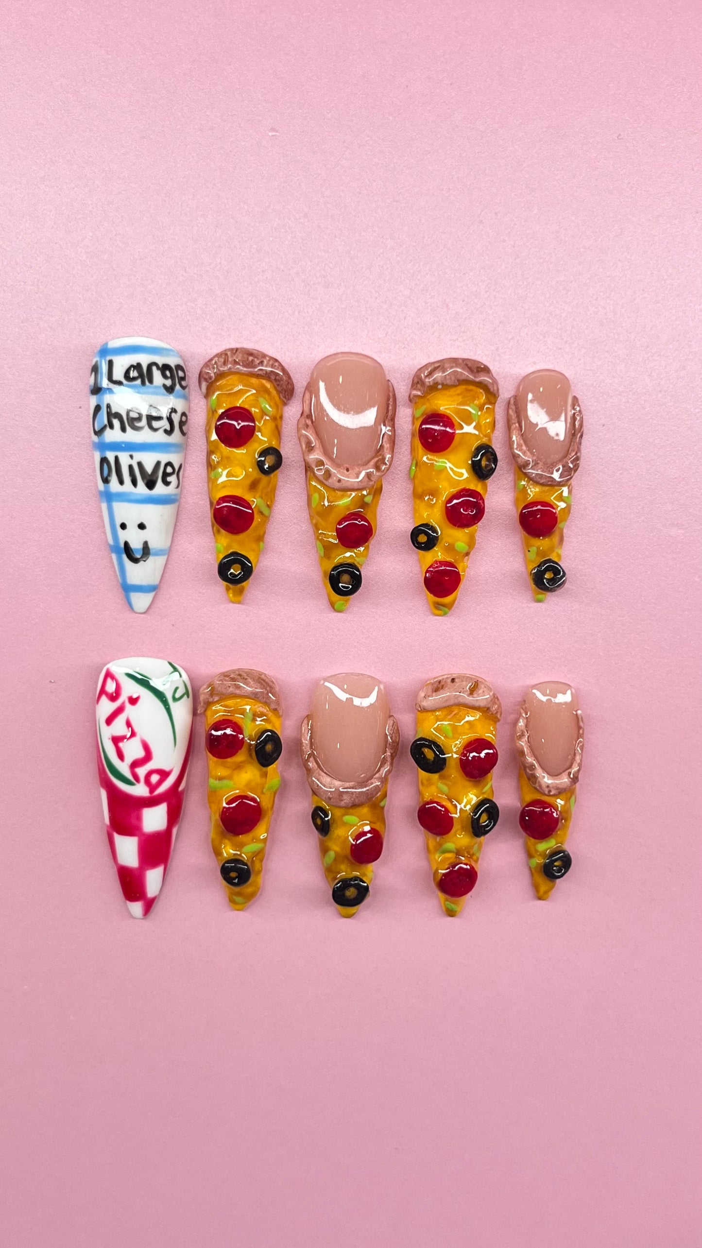 🍕Cheesy Claws🍕