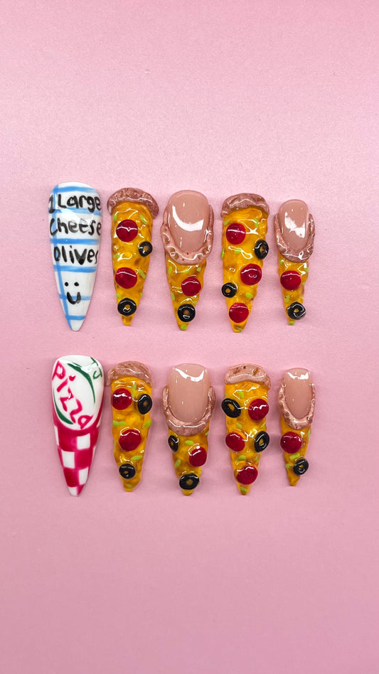 🍕Cheesy Claws🍕